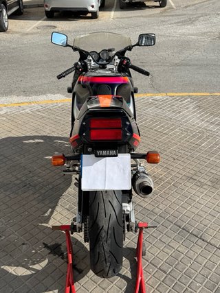 Yamaha FZR 600 1995 Segunda Generación
