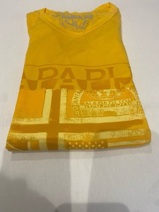 Camiseta Napapijri Amarilla
