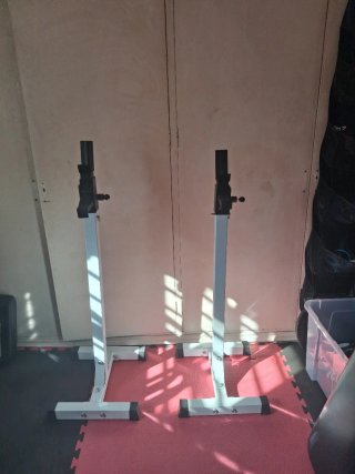 Banco de pesas y accesorios gimnasio