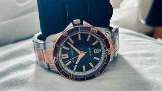 Reloj Armani Exchange Negro y Dorado