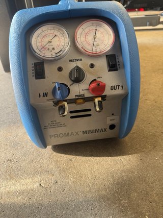 Recuperadora gas R134a Robinair Minimax