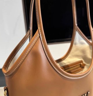 miumiu Bolso de piel marrón