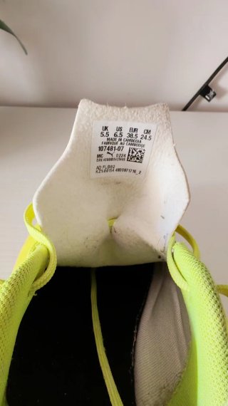 Botas de fútbol Puma Future amarillas