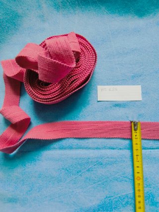 Passamaneria nastro nero e rosa bordato