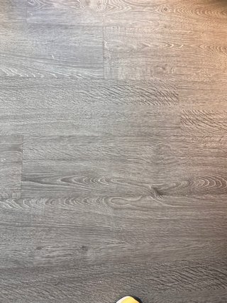 Suelo PVC imitación madera gris