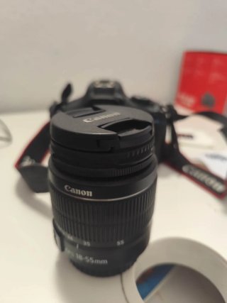 Canon EOS 2000D + Lentes 18-55mm y 50mm