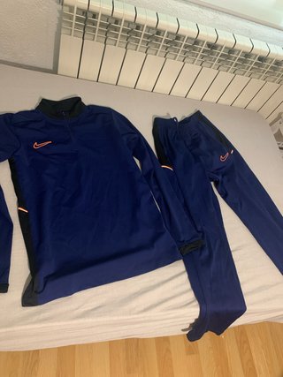 Chándal Nike niño azul y negro talla 13/14