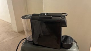 Cafetera Nespresso Essenza Mini Negra