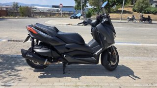Yamaha XMAX 400 Scooter Negro