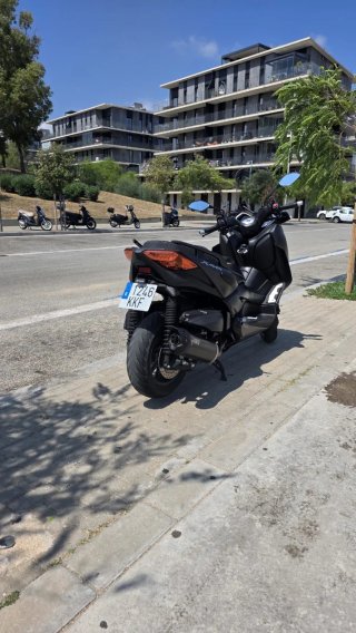 Yamaha XMAX 400 Scooter Negro