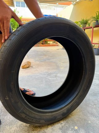 Rueda de coche 215/50R18 92V