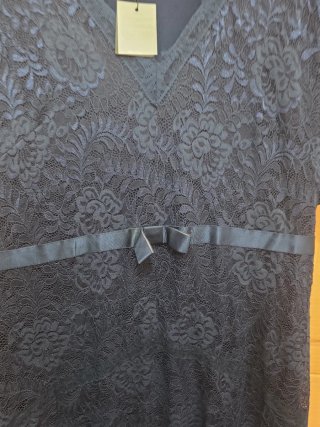 Vestido azul de encaje para fiesta