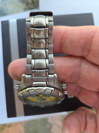 Reloj Lotus Titanio 9704 Amarillo