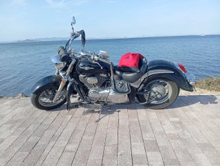 Suzuki Intruder C800 Negra