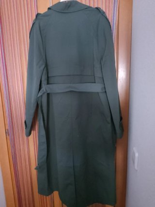 Gabardina Pull&Bear verde mujer