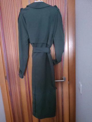 Gabardina Pull&Bear verde mujer