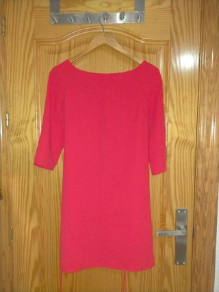 Vestido elegante rojo cintura marcada o ancho