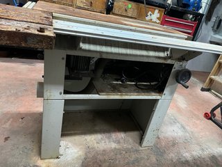 Mesa de corte para madera