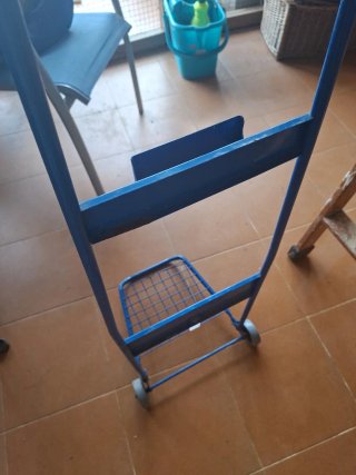 Carretilla plegable IKEA azul