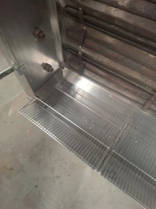 Anticaídas para pollos asados