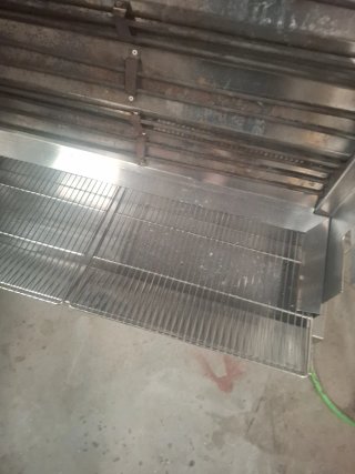 Anticaídas para pollos asados