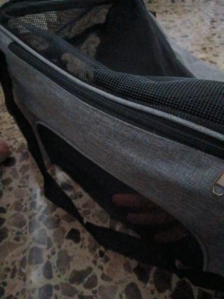 Transportín para mascotas gris y negro
