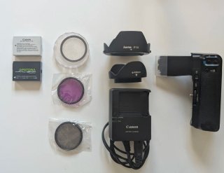 Cámara Canon EOS 700D + Accesorios
