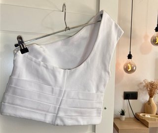 Top Zara Blanco Asimétrico