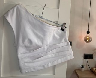 Top Zara Blanco Asimétrico