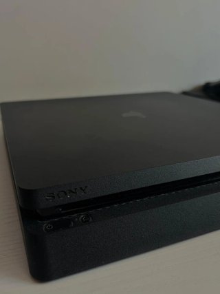 PS4 1TB  + 9 Juegos  + Mando gratis