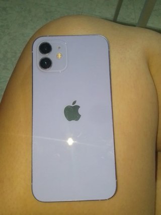 iPhone 12 Morado