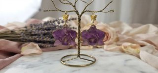 Pendientes Flor Morada Resina Natural Mariposa Oro