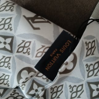 Louis Vuitton Beige y Blanco Pañuelo