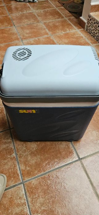 Nevera Eléctrica Portátil 12V/220V coche y casa