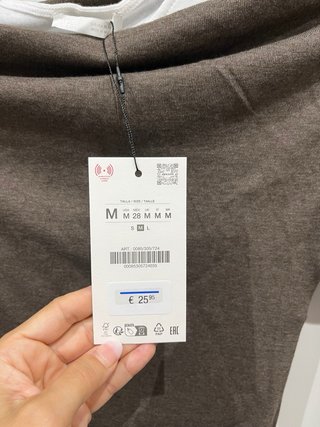 Vestido de manga larga con drapeado. Solo envío