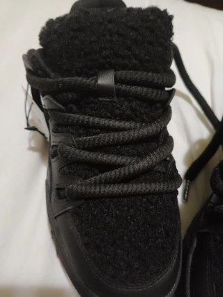 Zapatillas negras con cordones