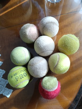 Pelotas de tenis variadas