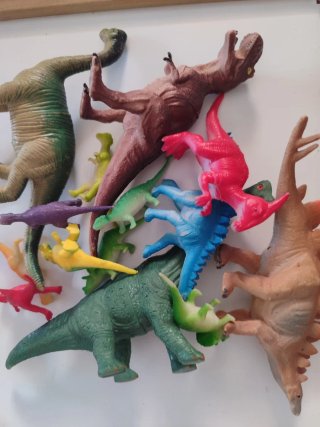 Pack 43 dinosaurios juguete medianos y pequeños