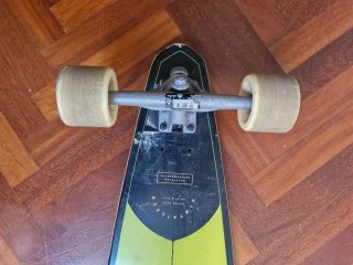 Longboard de madera nuevo