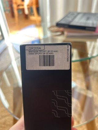 Puños Moto Rizoma GR205A Negros/Plata