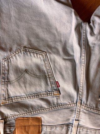 Camicia rosa e shorts Levi's uomo
