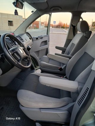 Volkswagen Caravelle 2006