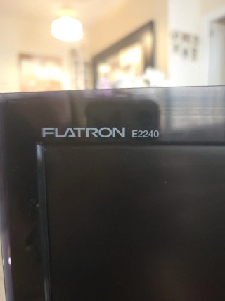 Monitor LG Flatron E2240