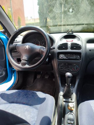 Peugeot 206 2000, 1.4 gasolina, ITV hasta 08/27