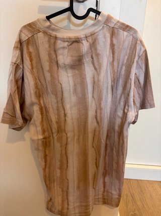 Camiseta Karl Kani Beige y Marrón