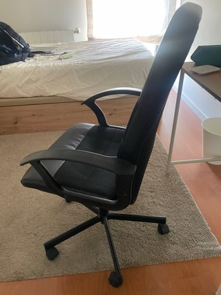 Silla de escritorio negra