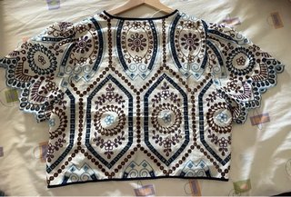 Top corto bordado Zara Talla L