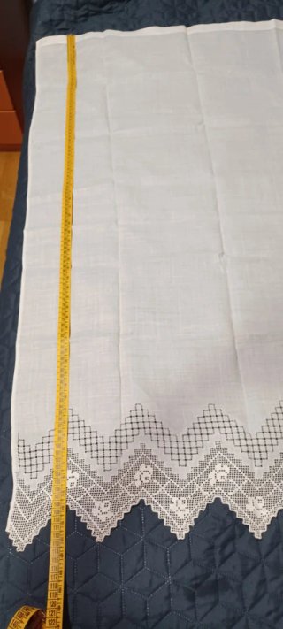 Textil antiguo de lino blanco vintage. Cortina