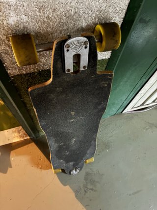 Longboard Goat con accesorios