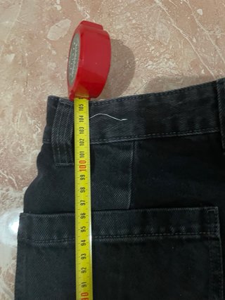 Pantalón cargo vaquero negro